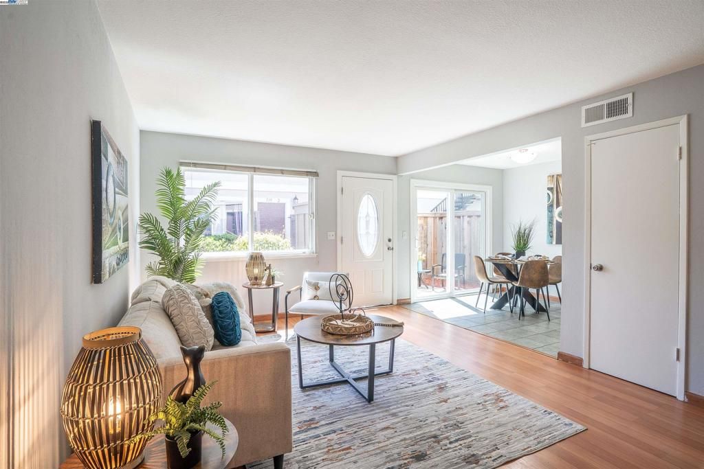 325 San Miguel Ct 2, Milpitas, CA 95035