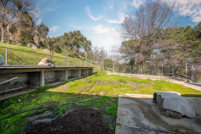 37129 Pebble Lane, Yokuts Valley, CA 93675