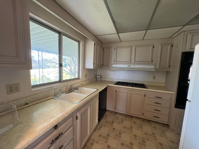 37129 Pebble Lane, Yokuts Valley, CA 93675