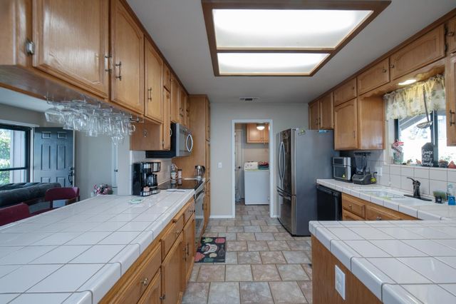 37129 Pebble Lane, Yokuts Valley, CA 93675