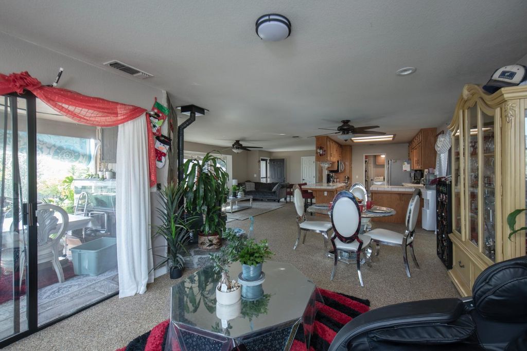 Image 13 of property listing at 37129 Pebble Lane, Yokuts Valley, CA 93675