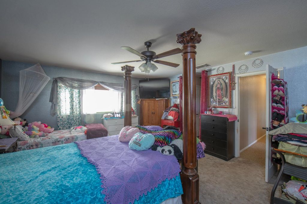 Image 19 of property listing at 37129 Pebble Lane, Yokuts Valley, CA 93675