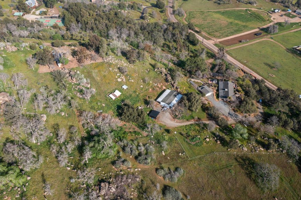 Image 41 of property listing at 37129 Pebble Lane, Yokuts Valley, CA 93675