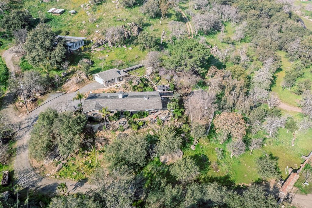 Image 42 of property listing at 37129 Pebble Lane, Yokuts Valley, CA 93675