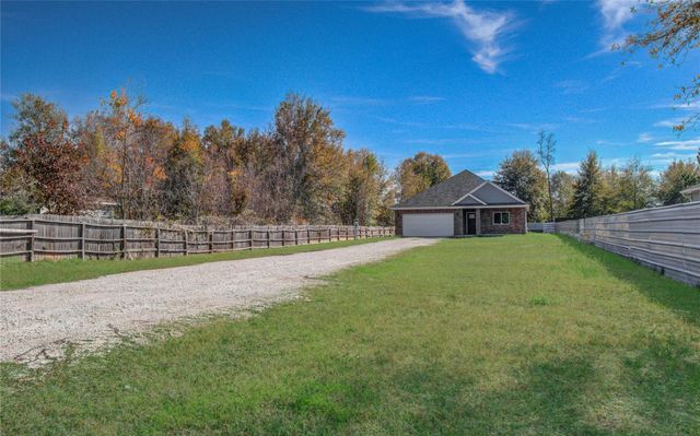 898 Road 3556, Cleveland, TX 77327