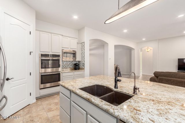 26928 N 102nd Lane, Peoria, AZ 85383