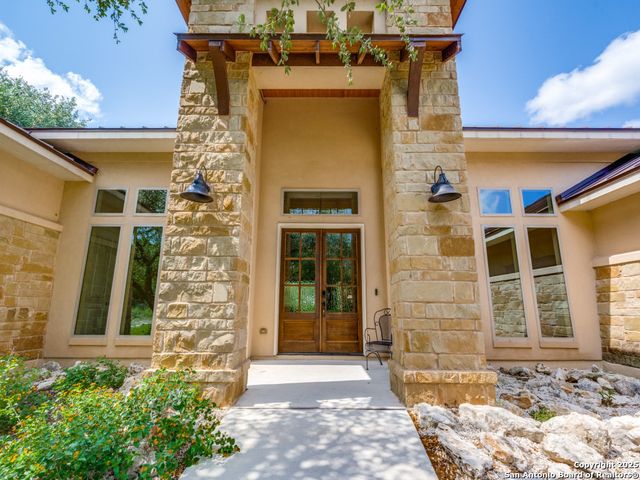 1556 Canyon Lake Drive, Canyon Lake, TX 78133