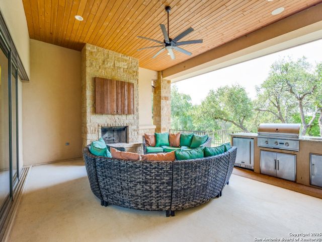 1556 Canyon Lake Drive, Canyon Lake, TX 78133