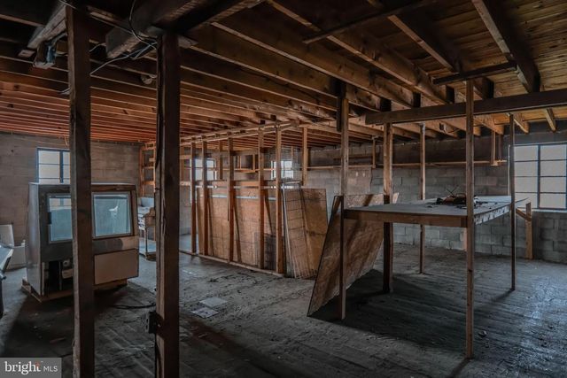 1206 E OLDTOWN RD, Cumberland, MD 21502