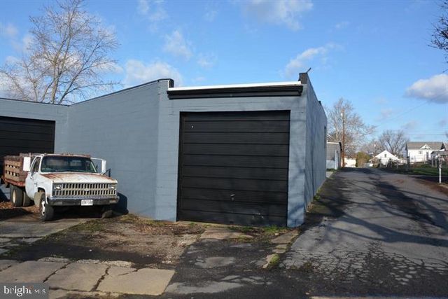 1206 E OLDTOWN RD, Cumberland, MD 21502