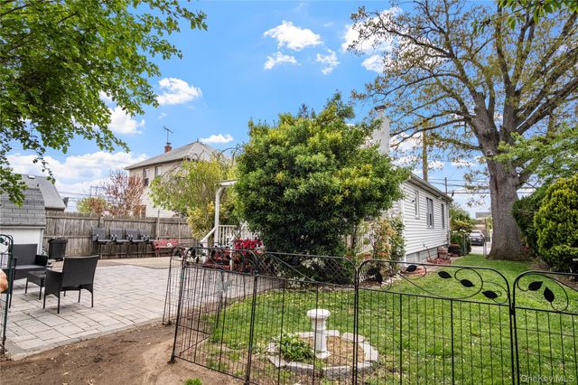 150 Shaw Avenue, Valley Stream, NY 11580