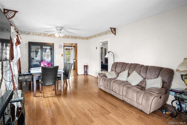 150 Shaw Avenue, Valley Stream, NY 11580