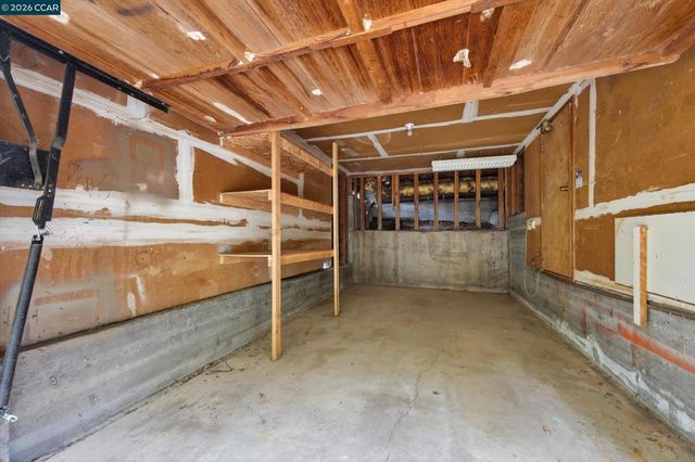 6334 Doran Dr, Oakland, CA 94611