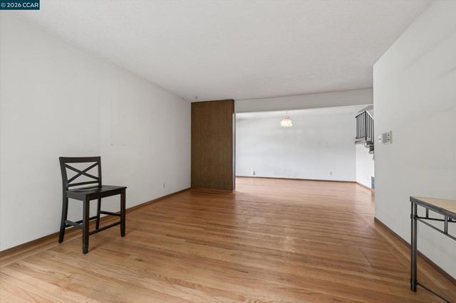 6334 Doran Dr, Oakland, CA 94611