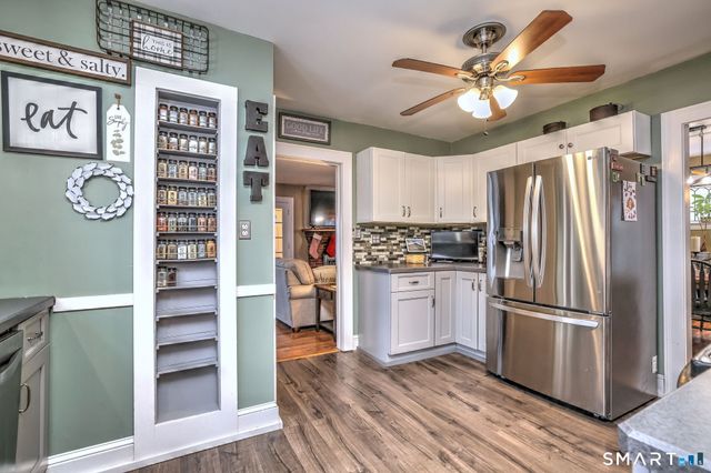 292 Richmond Avenue, West Haven, CT 06516