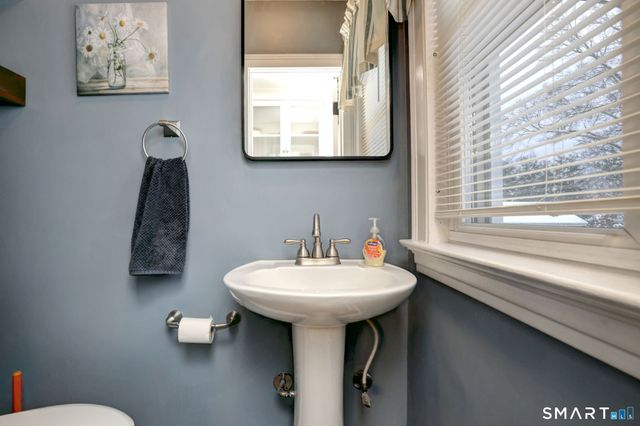 292 Richmond Avenue, West Haven, CT 06516