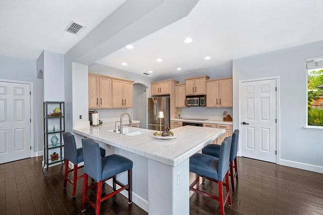 7500 Linksman Ct, Rancho Murieta, CA 95683