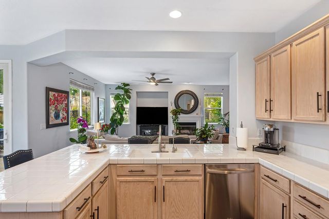 7500 Linksman Ct, Rancho Murieta, CA 95683