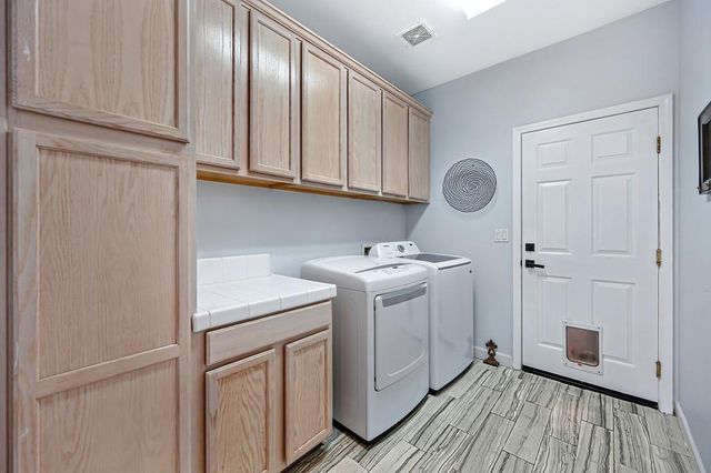 7500 Linksman Ct, Rancho Murieta, CA 95683