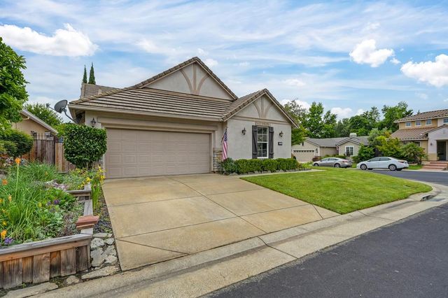 7500 Linksman Ct, Rancho Murieta, CA 95683