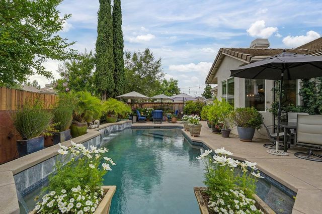 7500 Linksman Ct, Rancho Murieta, CA 95683