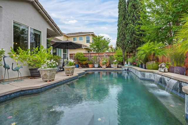 7500 Linksman Ct, Rancho Murieta, CA 95683