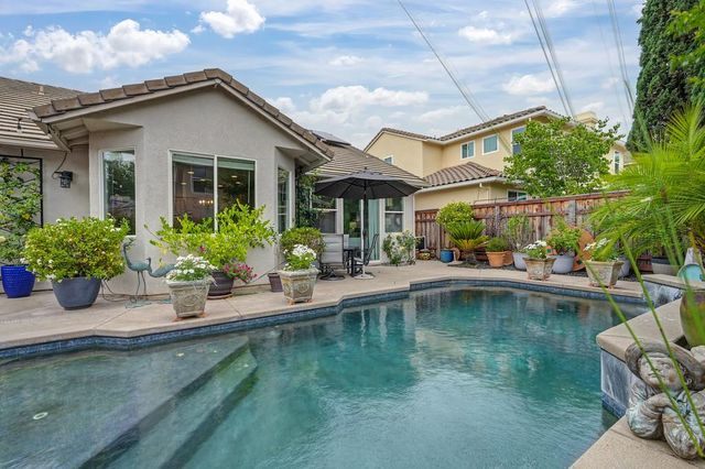 7500 Linksman Ct, Rancho Murieta, CA 95683