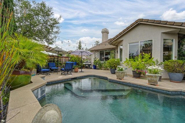 7500 Linksman Ct, Rancho Murieta, CA 95683