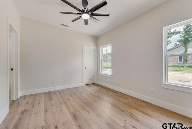 17404 CR 479, Lindale, TX 75771