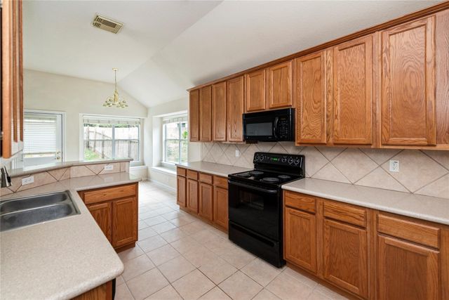 3722 Northshore Drive, Montgomery, TX 77356