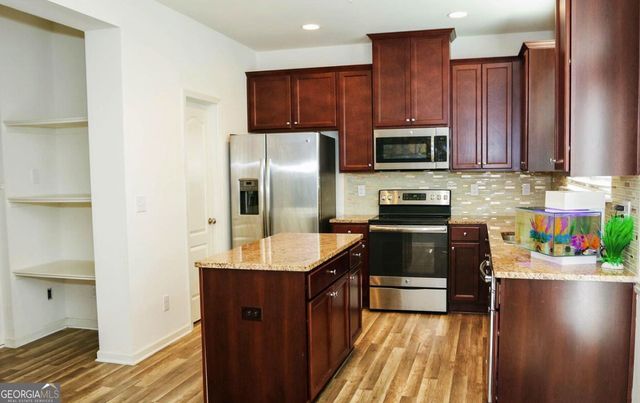 3899 Augustine Place, Rex, GA 30273
