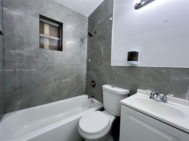 10090 W Fern St, Miami, FL 33157