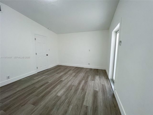 10090 W Fern St, Miami, FL 33157