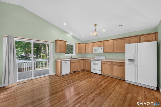 11 John W Luty Drive, Montville, CT 06370