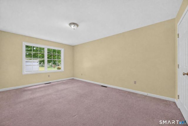 11 John W Luty Drive, Montville, CT 06370