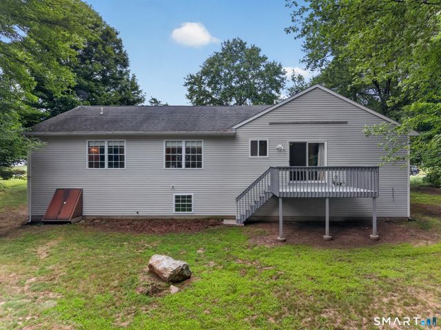 11 John W Luty Drive, Montville, CT 06370