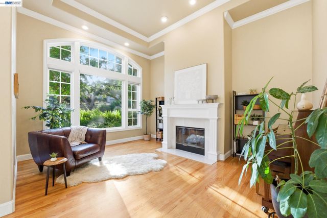 8411 Goldenrod Cir, Gilroy, CA 95020