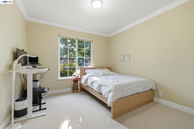 8411 Goldenrod Cir, Gilroy, CA 95020