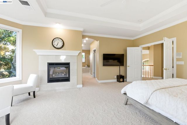 8411 Goldenrod Cir, Gilroy, CA 95020