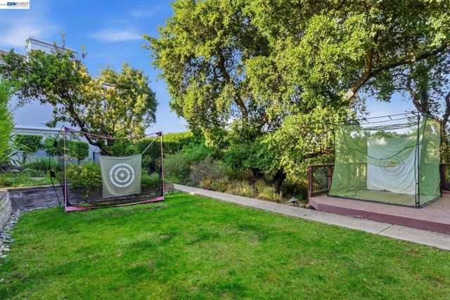 8411 Goldenrod Cir, Gilroy, CA 95020