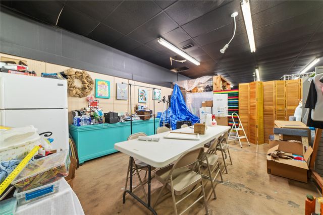 217 S Commercial Avenue, Coleman, TX 76834