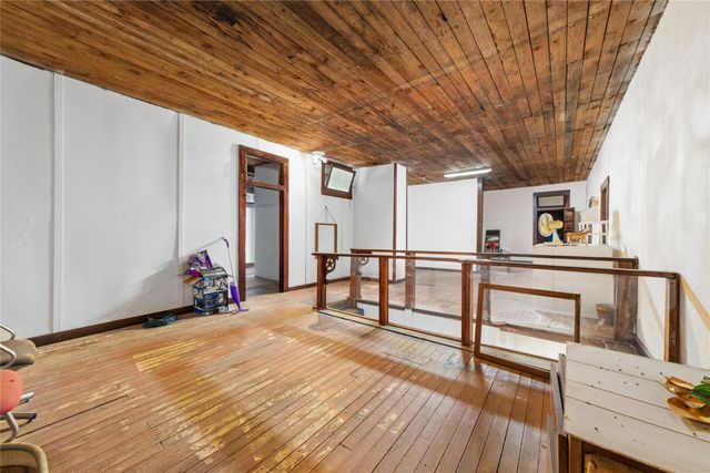 217 S Commercial Avenue, Coleman, TX 76834
