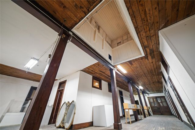 217 S Commercial Avenue, Coleman, TX 76834