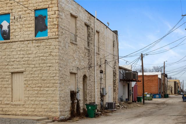 217 S Commercial Avenue, Coleman, TX 76834