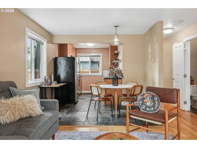 4934 Ne 32ND Pl, Portland, OR 97211