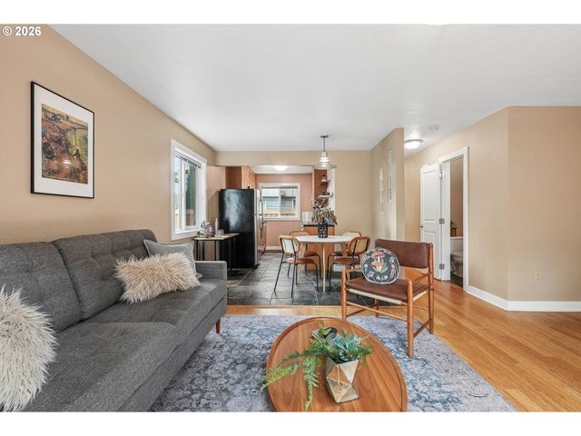 4934 Ne 32ND Pl, Portland, OR 97211
