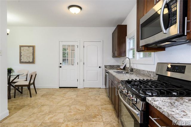 7101 Lindenwood Place, St Louis, MO 63109