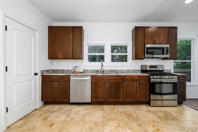 7101 Lindenwood Place, St Louis, MO 63109