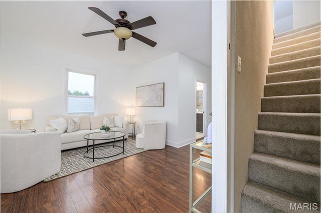 7101 Lindenwood Place, St Louis, MO 63109
