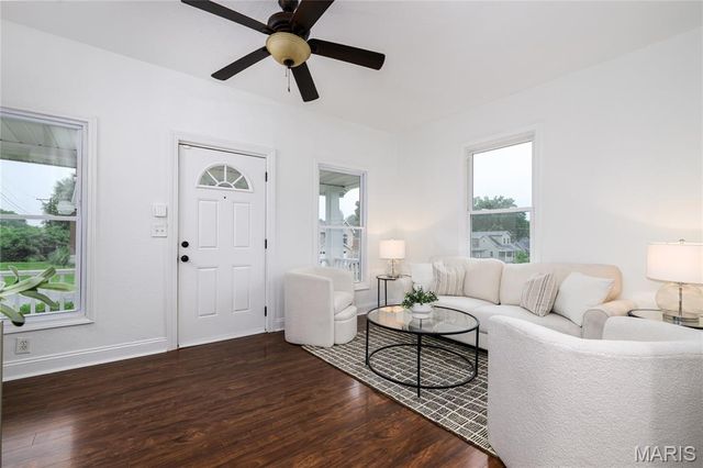 7101 Lindenwood Place, St Louis, MO 63109